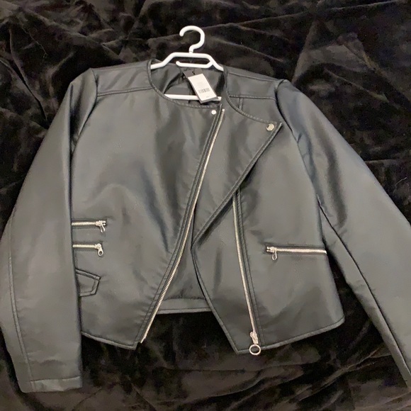 LEATHER JACKET - Picture 1 of 3